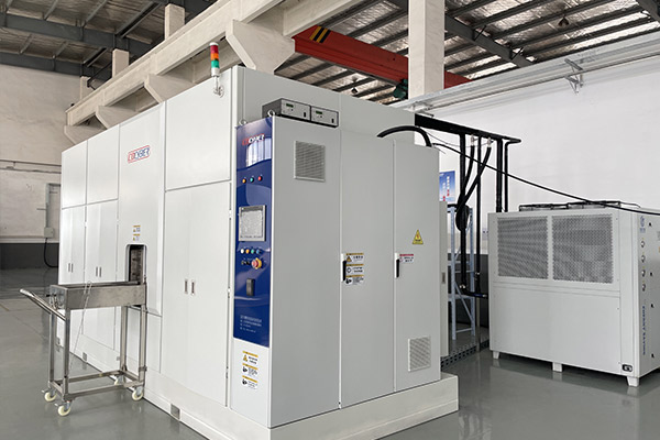 全封閉金屬零部件清洗機(jī)的溶劑的種類(lèi)