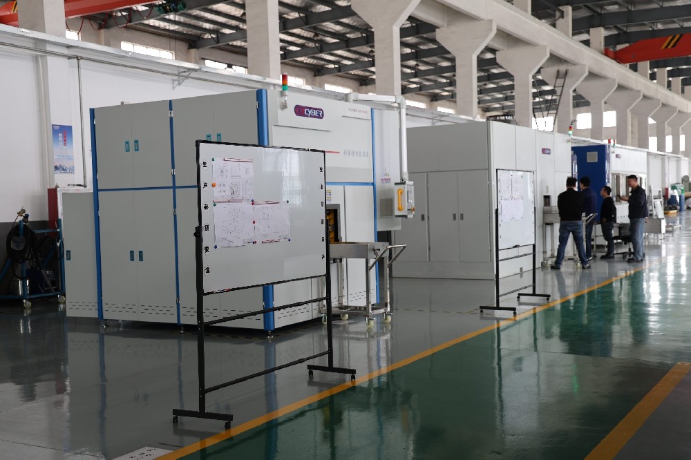 大型清洗機設(shè)備.jpg 大型清洗機設(shè)備.jpg